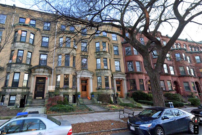 Photo - 1079 Beacon St