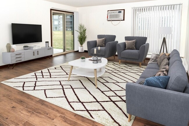 Photo - Hillsborough Apartments