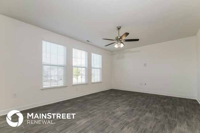 Photo - 20 Misty Grove Trail