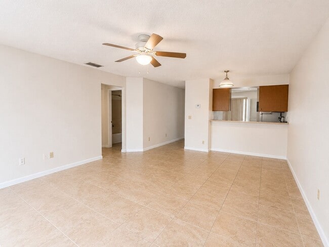 Photo - 2/2 In Hunter's Reserve - Water included in rent!