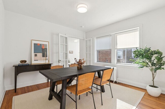 10 Montgomery