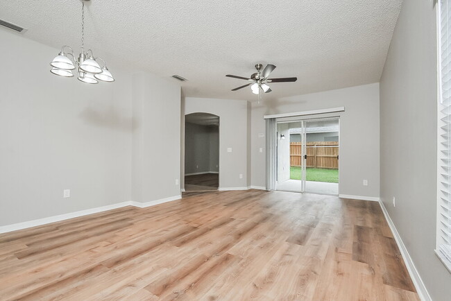 Photo - 6917 Summer Harbor Ln