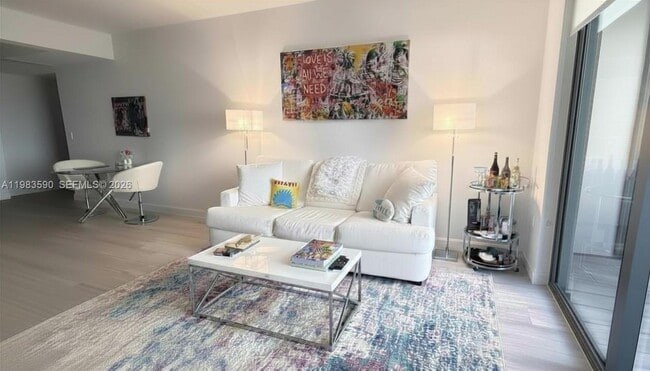 Photo - 45 SW 9th St Unidad 3809