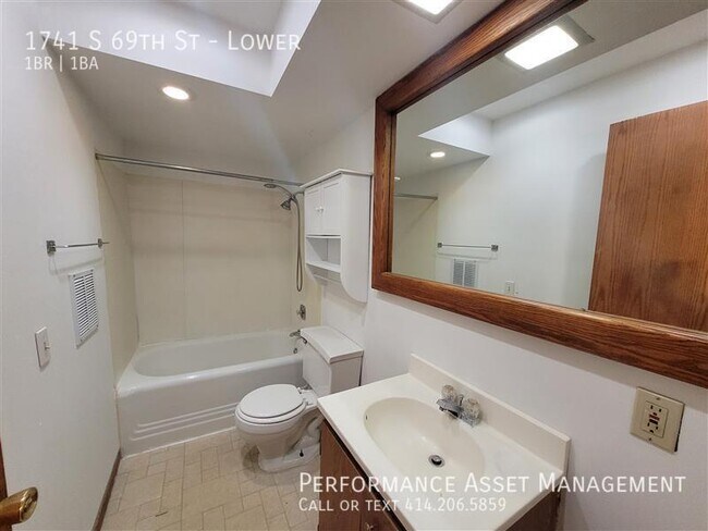 Photo - Charming 1-Bedroom Lower Unit with Modern ... Unit Lower