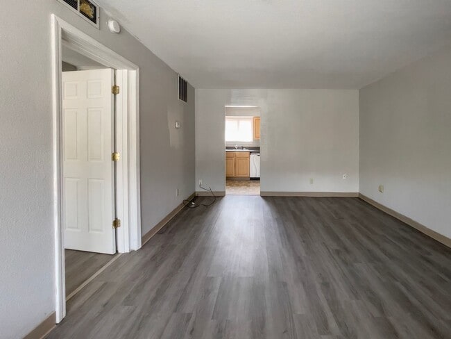 Building Photo - 1619 W Gilbert St Unit 2