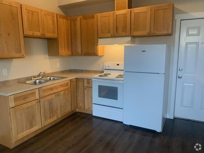 Building Photo - 204 4th Ave W Rental