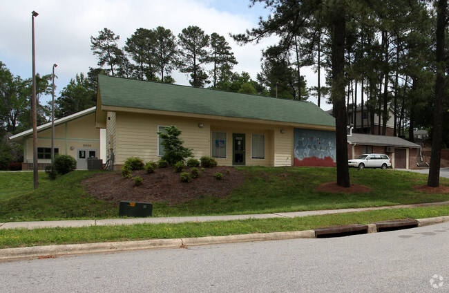 Photo - Kentwood Apartments