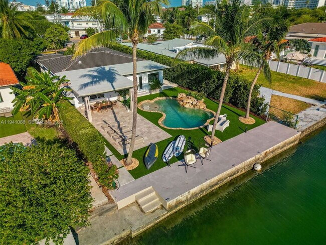 Photo - 7810 Hawthorne Ave