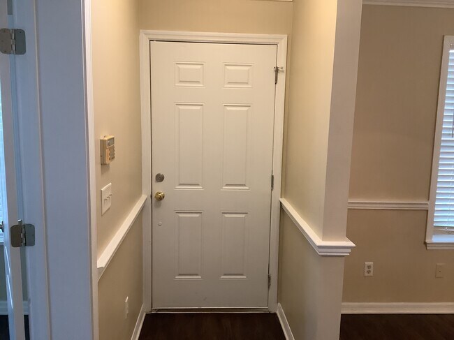 Photo - 181 Johns Glen Dr