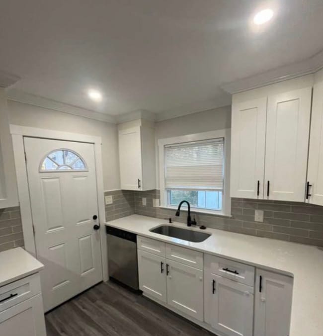 Photo - Room in House on Purser Dr