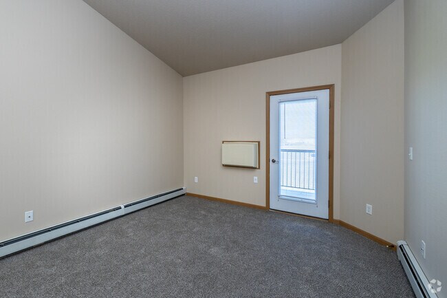 1BR, 1BA - 869SF - Living Room