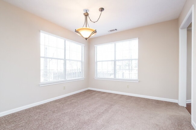 Photo - 1140 Austin Ct NE