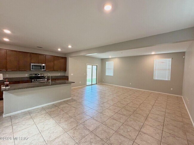 7833 S Sugarbend Dr