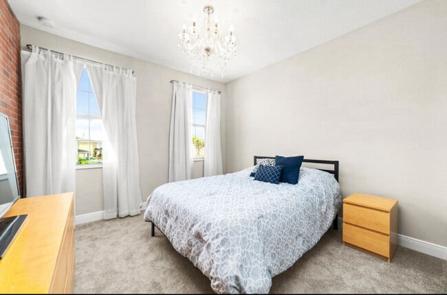 Photo - 2011 NW Cataluna Cir