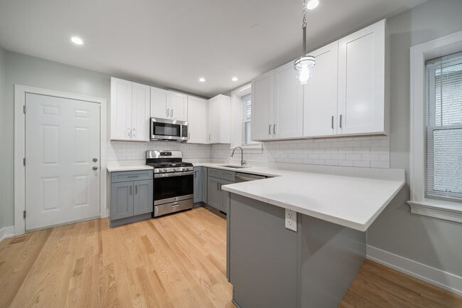 Photo - 3014 N California Ave