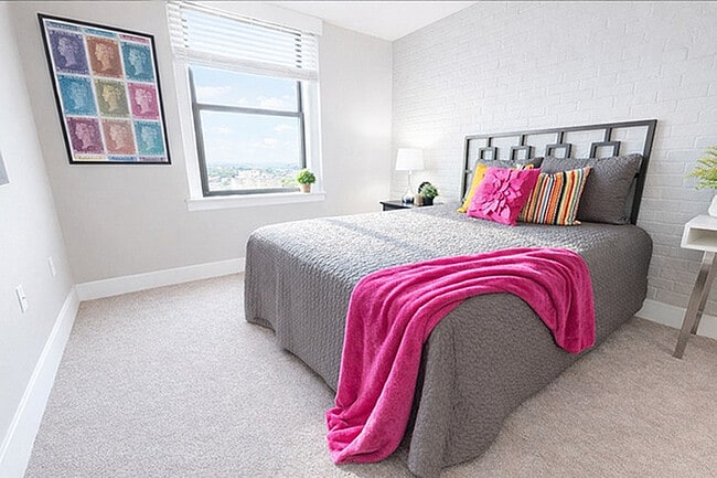 Flats on Fifth Apartments with views of the city