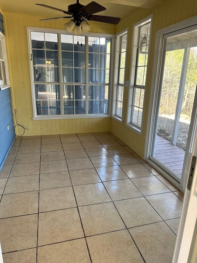 Building Photo - Wallen Bluff 4 Plex Unit 2