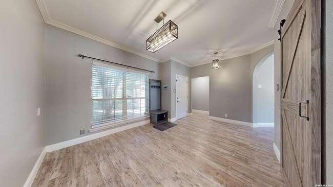 1009 Crimson Cove Dr