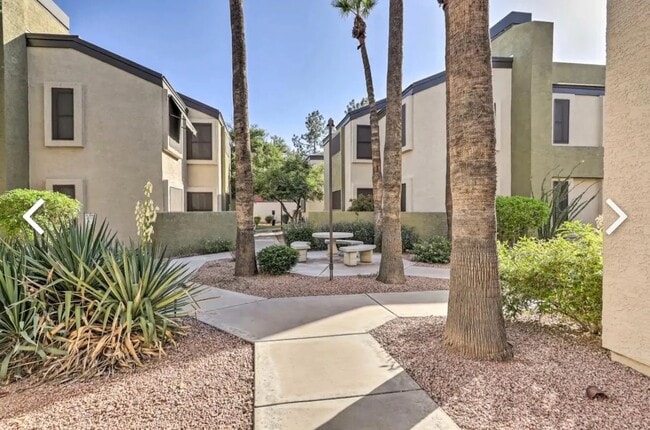 Photo - 4201 N 20th St