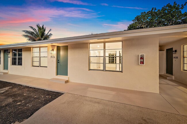 Building Photo - 1926 Service Rd