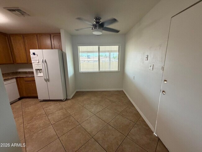 Photo - 1207 E Christy Dr