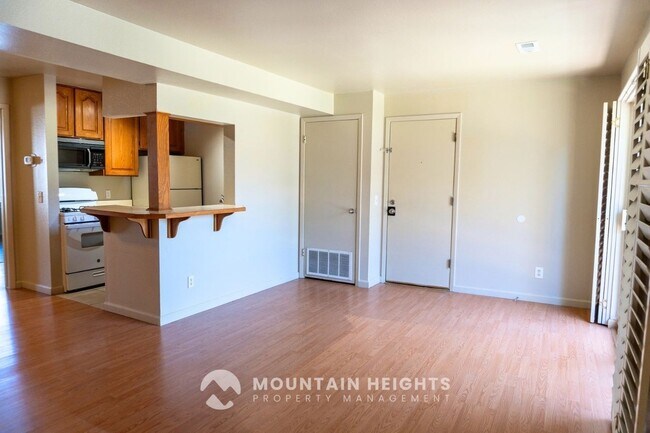 415 E Creekside Cir Unit C