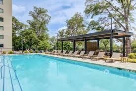 Building Photo - 2025 Peachtree Rd NE Unit Executive (Un)Furnished Rental