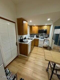 Photo - 210 N Primrose Ave