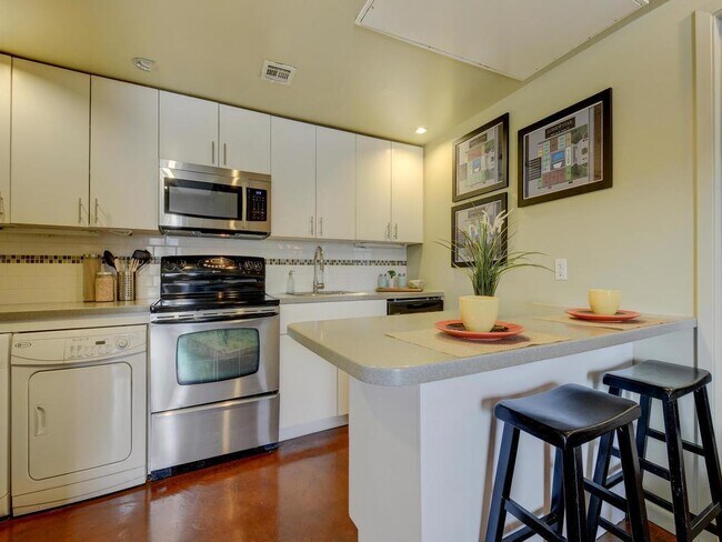 Photo - 2408 Leon St Unit 302