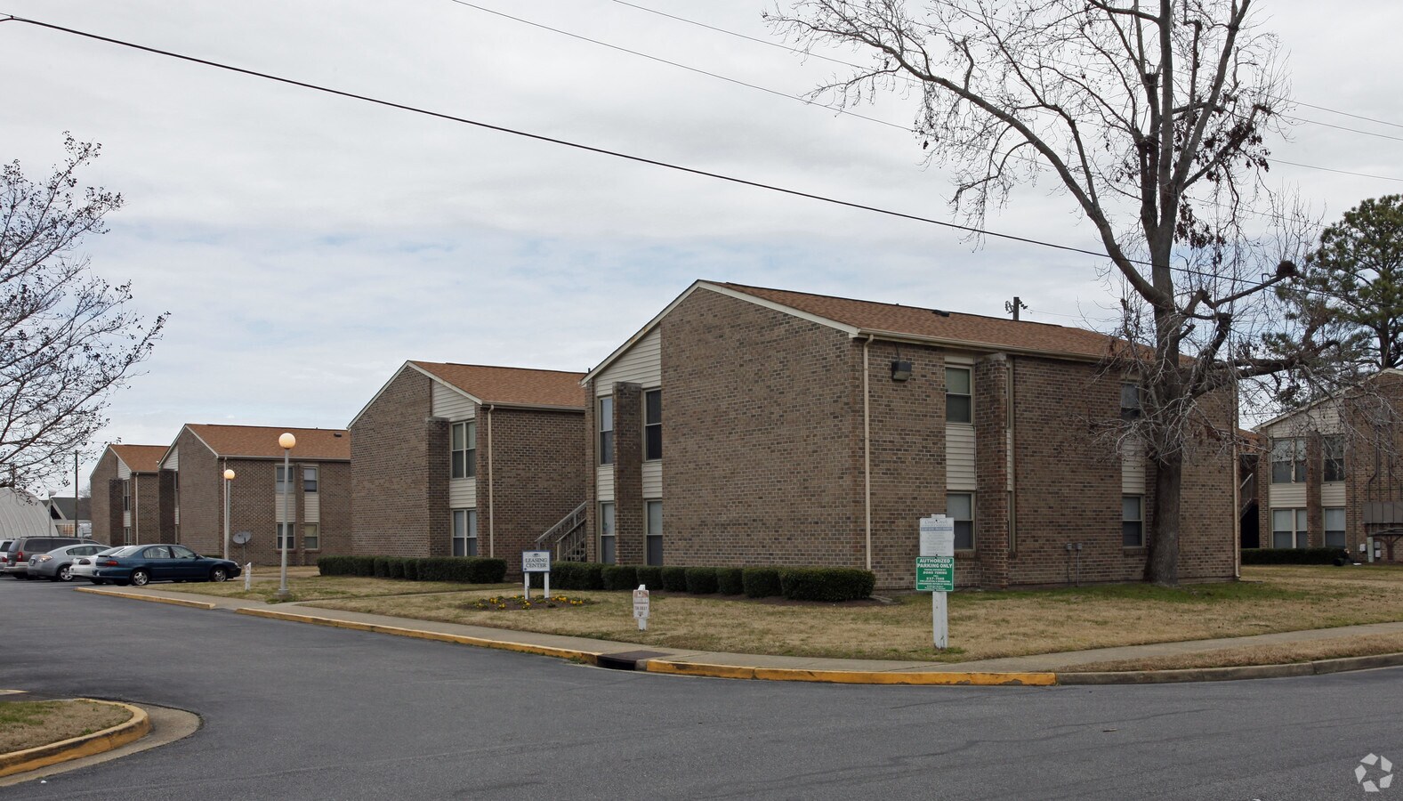 Photo - Cross Creek Apartments