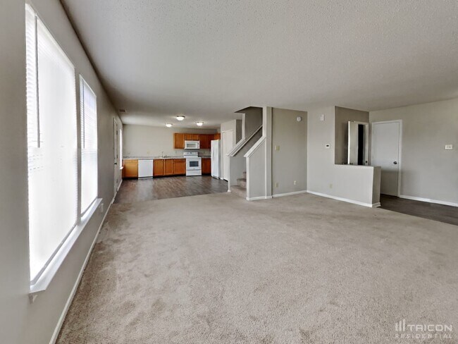 Photo - 59 Frostwood Ln