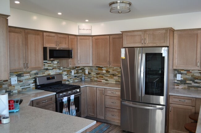 Photo - 533 Lagoon Blvd