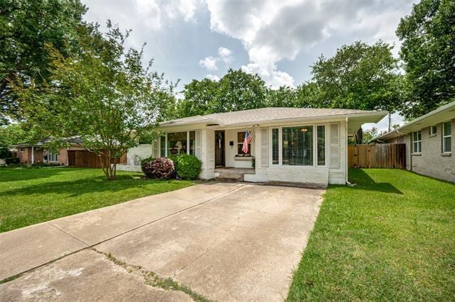 Photo - 8911 Larchwood Dr