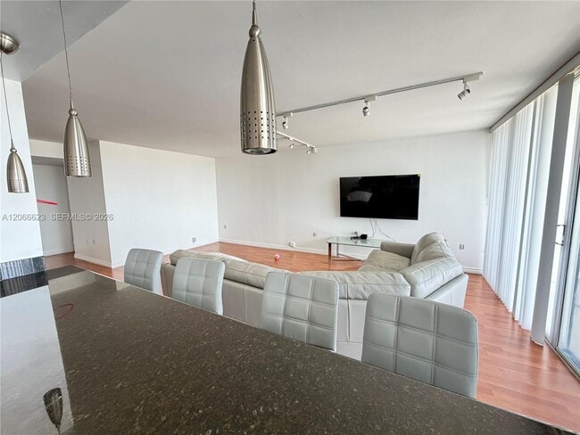 Photo - 18031 Biscayne Blvd Unit 601