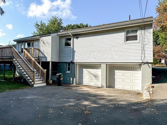 Photo - 92 Woodcliff Rd