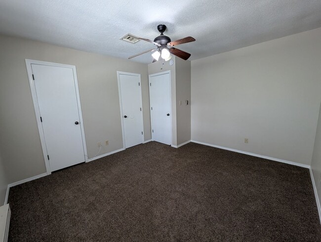 2 Bedroom/ 1.5 Bath Townhouse - 2 Bedroom/ 1.5 Bath Townhouse Unit 4408 W Bellview Dr
