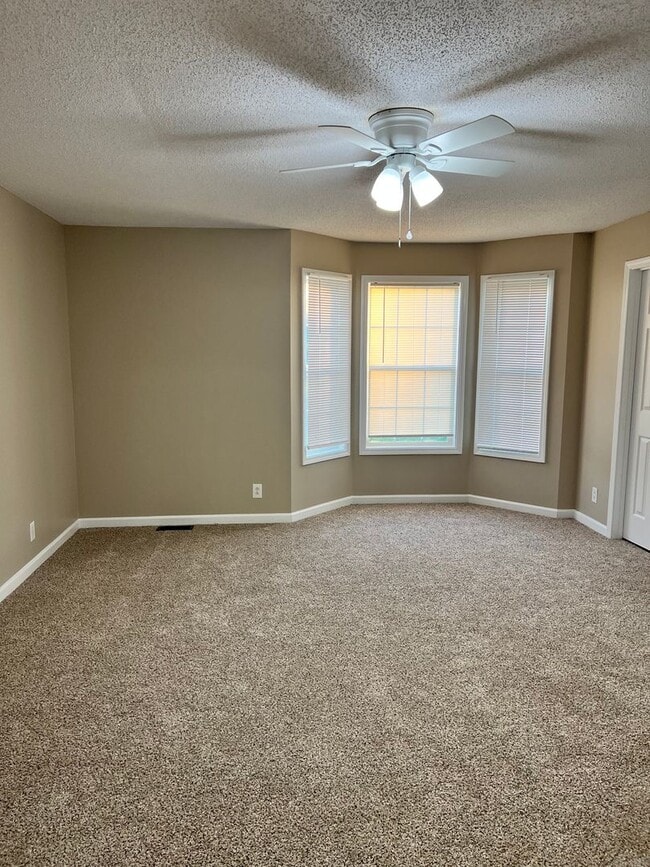 Photo - Three Bedroom in Oak Grove