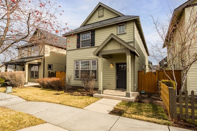 Building Photo - Spacious 4-Bedroom Home with New Paint & Carpet, Fenced Yard