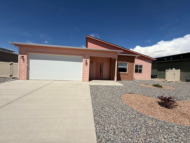 Building Photo - 3136 Platte River Dr