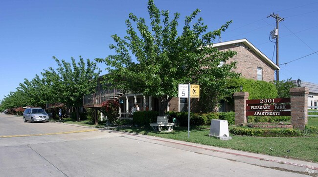 Pleasant Park Apartments - Pleasant Park Apartments