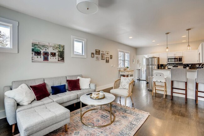 Photo - Remodeled Home in Berkeley/Mountain View Neighborhood