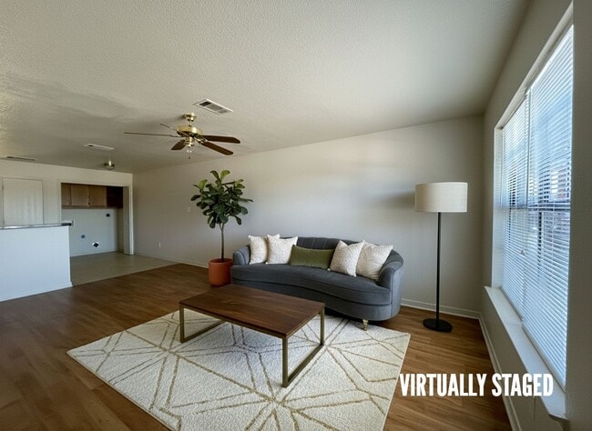 Photo - 3408 Zephyr Rd Unidad B