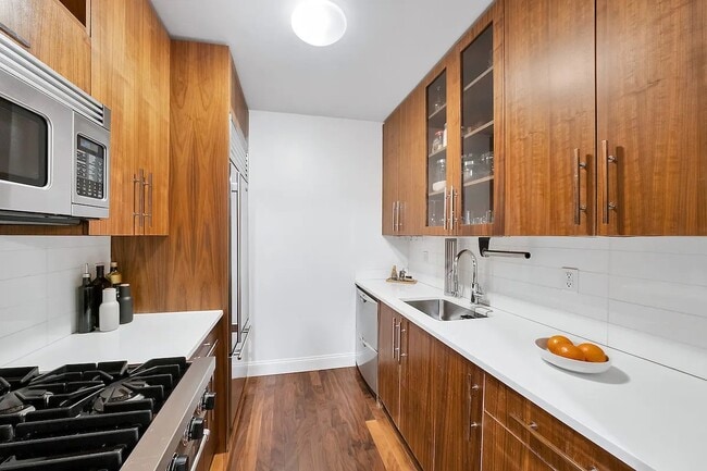 88 Greenwich St Unidad 1523