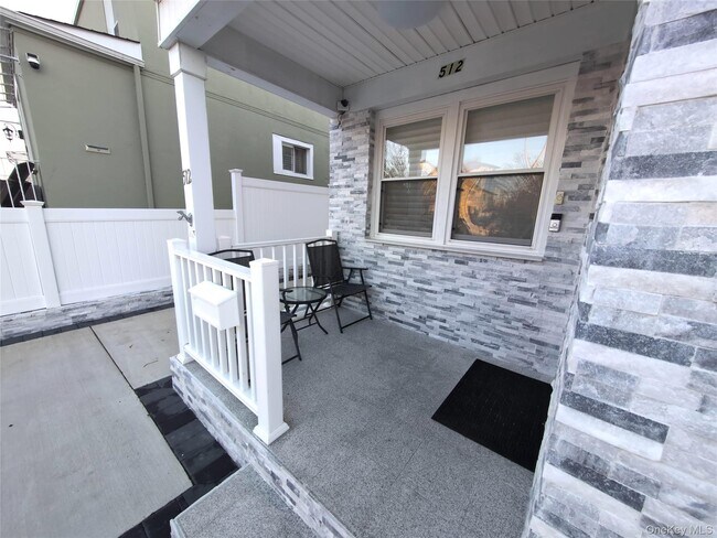 Photo - 512 E State St Unit Main