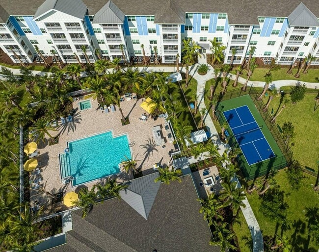 Photo - 1924 NW Federal Hwy Unit # 1103