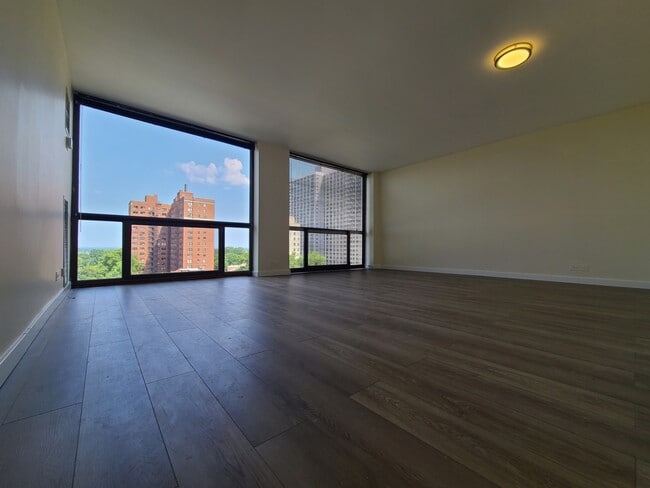 Photo - 4343 N Clarendon Ave Unit 1012