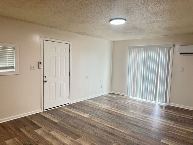 Photo - 210 Marion St Unit 3