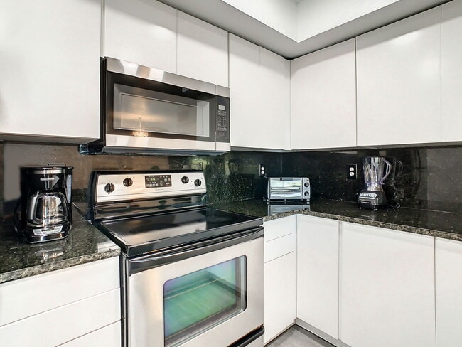 Photo - Westpointe Boulevard, Orlando, FL 32835 - 2 BR 2 BA condo Unidad 1511