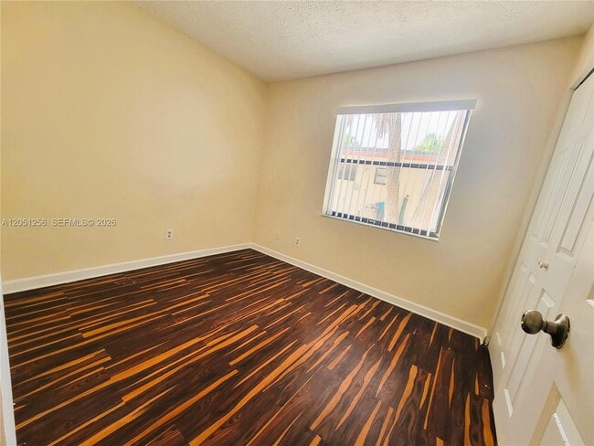 Photo - 307 S Ocean Dr Unit B