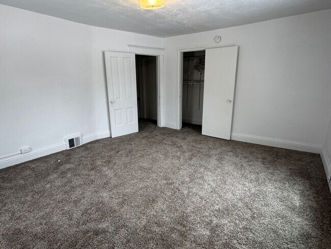 Photo - 321 W 5th St Unit 321 & 420-420